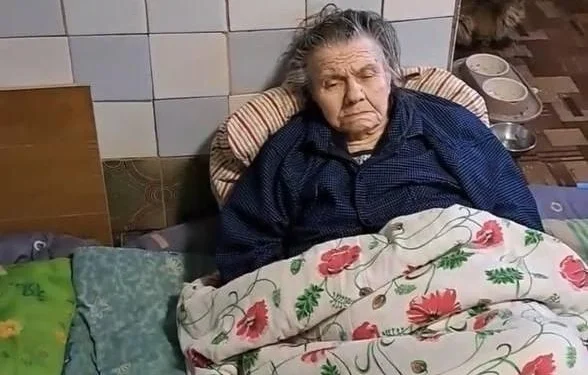 В деревне Новоершово скорая не проехала к упавшей пенсионерке