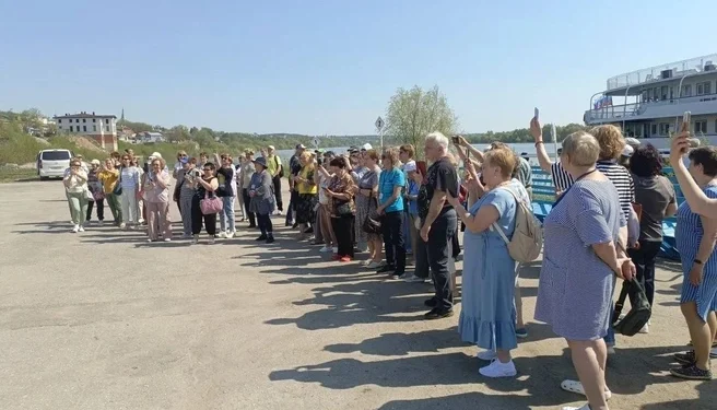 Первый круизный теплоход «Бородино» прибыл в Касимов