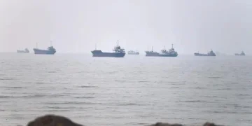В ОАЭ найдено тело российского моряка после атаки на танкер