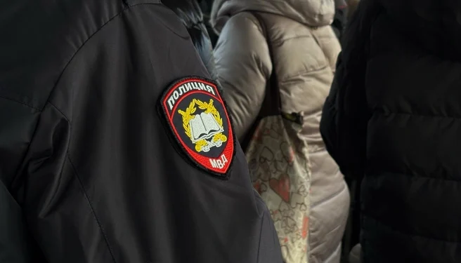 Полиция и спецназ провели масштабный рейд в Дягилеве Полиция и спецназ провели масштабный рейд в Дягилеве