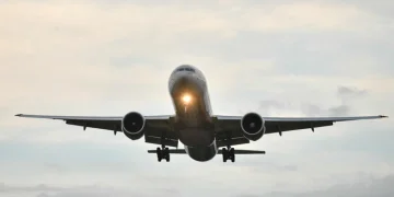 Российские самолеты вынуждены садиться для дозаправки на прямых рейсах