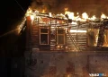 Деревянный дом сгорел в Скопине