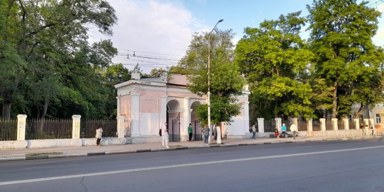 Малков: реконструкция рязанского Нижнего горсада завершится 30 сентября