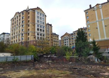 На рязанской улице Подгорной расчистили площадку под строительство новой многоэтажки На рязанской улице Подгорной расчистили площадку под строительство новой многоэтажки