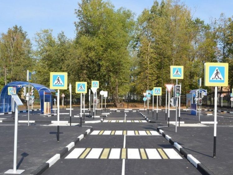 В детском автогородке ЦПКиО остался один электромобиль