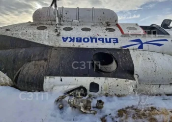 Вертолет завалился на бок и травмировал десять человек