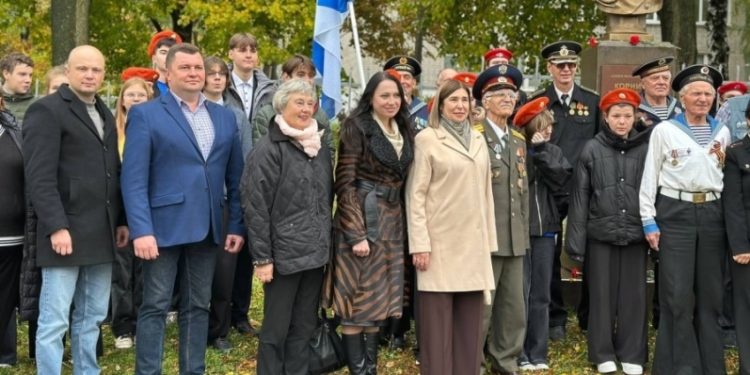 В Рязани торжественно открыли бюст вице-адмирала Владимира Корнилова