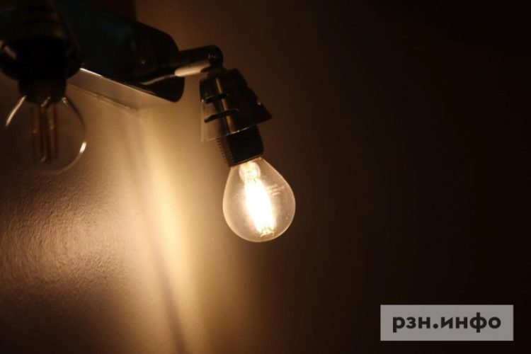 Электричество не вернули в Кальное и Песочню спустя 17 часов