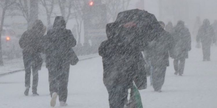 Рязанцев предупредили о сильном снеге, порывах ветра и гололедице