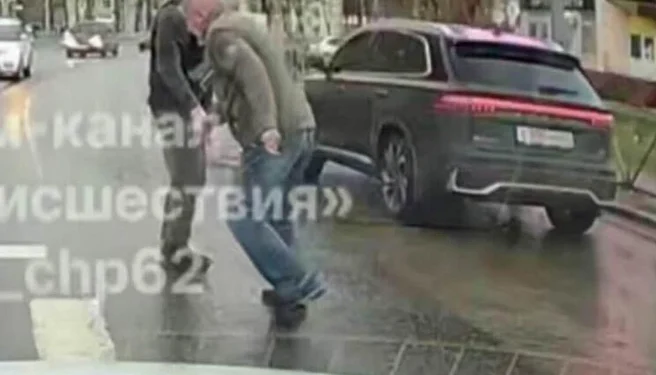 Водитель сбил пешехода на красный свет в Рязани