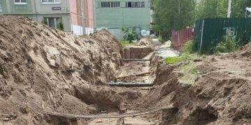 Коммунальщики отключат горячую воду в Песочне до 31 июля