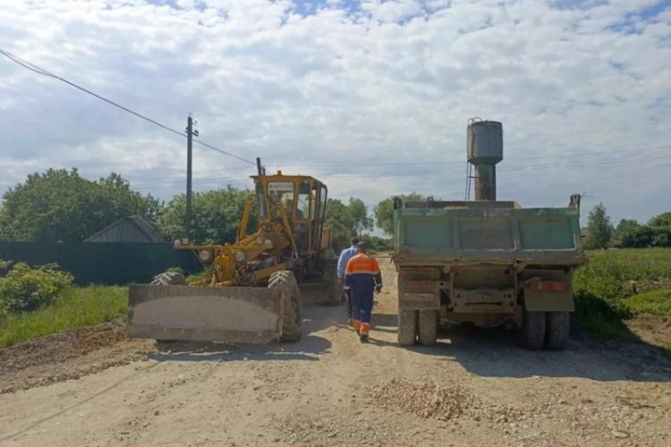 В Ермиши начался ремонт Октябрьского переулка