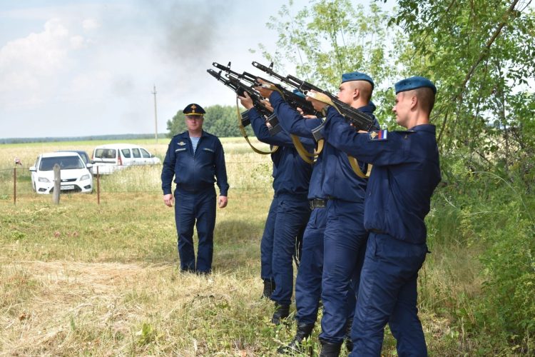 Рязанцы простились с погибшим на СВО рядовым Валерием Павкиным