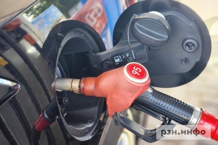 Правительство разработает план поддержки топливного рынка