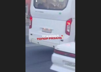 Водитель рязанской маршрутки поссорился с пассажиром из-за детского билета