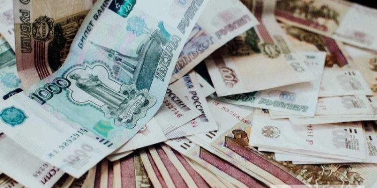 Россия вводит штрафы за супружеские измены