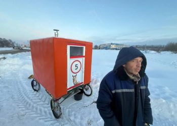 В Рыбном заметили «Коня» с домом на колесах, мечтающего улететь в Америку