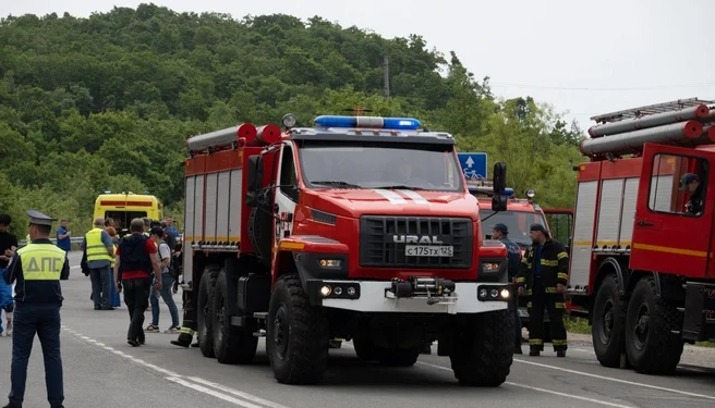Пожар на газохимическом заводе унес жизни сотрудников и ранил более ста человек