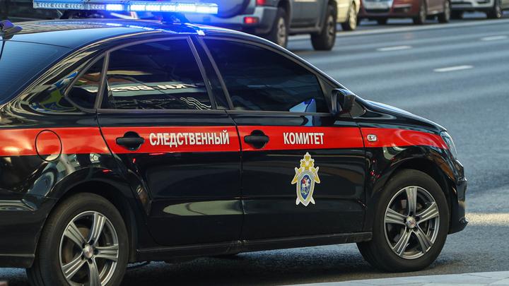 В Рязани пьяный мужчина ударил собутыльника ножом, а потом бросился оказывать ему первую помощь