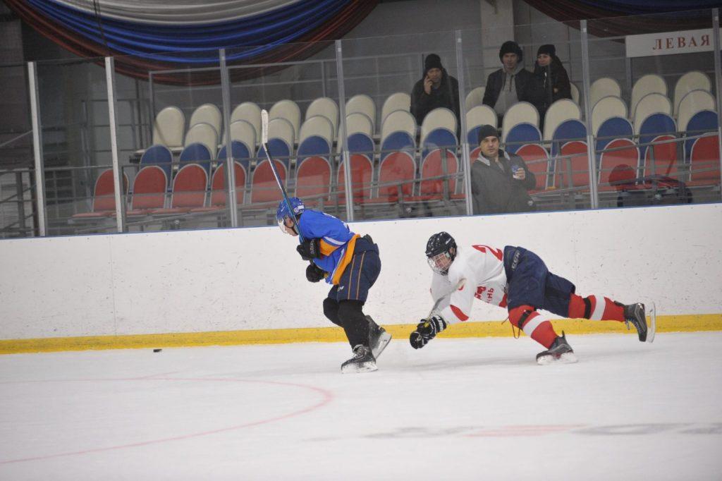 Новая победа хоккейной команды КПРФ