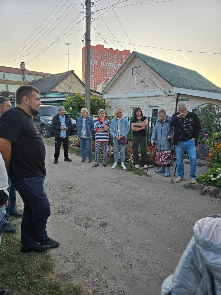 Рязанцы обсудили вопрос ремонта дороги на 1-ом Новопавловском проезде