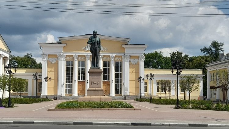 В Киеве снесли памятник уроженцу Рязанской области, ученому Ивану Павлову