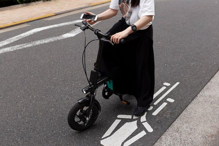 В Рязани электросамокатчикам выписали 22 штрафа за нарушение ПДД