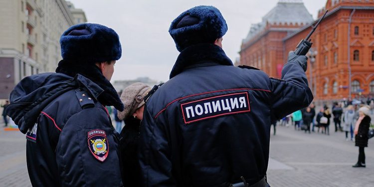 Безработный рязанец потратил с потерянной карты женщины более 13 тысяч рублей