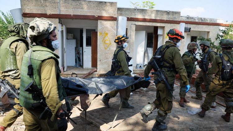 Тела 200 убитых израильтян обнаружены на юге Израиля