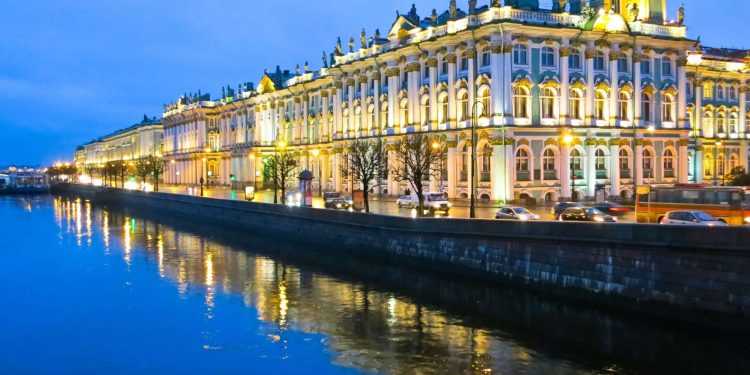 Известны города, в которые лучше всего поехать весной