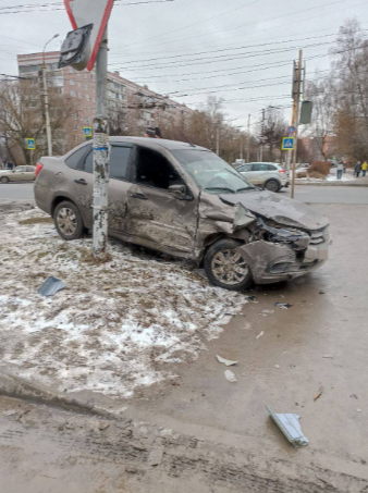 В ДТП с участием машины скорой помощи в Рязани пострадали два человека