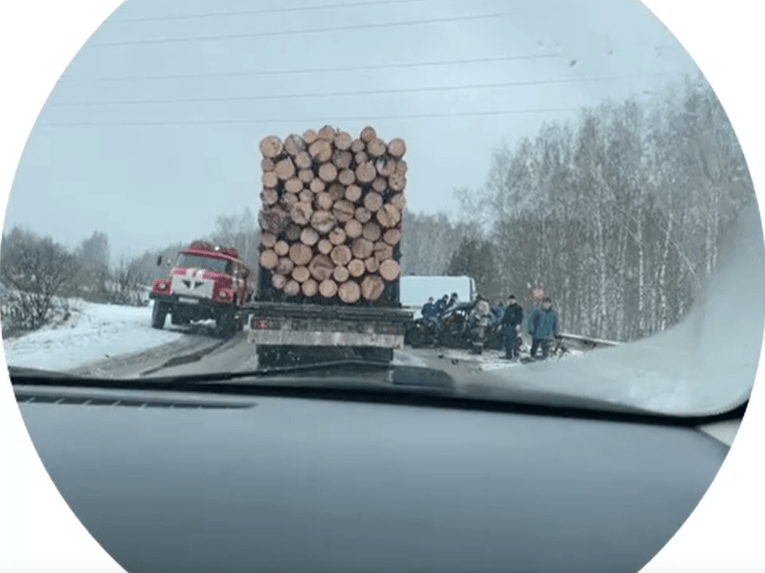 В Касимовском районе попавшая в ДТП легковушка разбилась всмятку