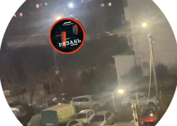 В Рязани подростки устроили массовую драку у школы №73 В Рязани подростки устроили массовую драку у школы №73