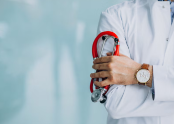 Невролог Мартынов порекомендовал россиянам после 50 лет отказаться от алкоголя Невролог Мартынов порекомендовал россиянам после 50 лет отказаться от алкоголя