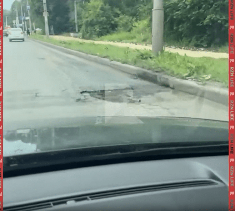 Рязанские водители пожаловались на плохую дорогу около Советско-Польского парка братства по оружию