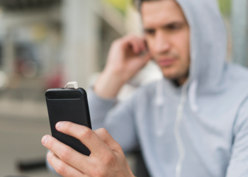 Мошенники выманили у жителя 30-летнего рязанского Сасова 3 миллиона рублей Мошенники выманили у жителя 30-летнего рязанского Сасова 3 миллиона рублей