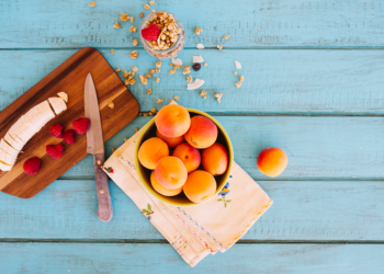 Врач Тен рассказала об опасности абрикосовых косточек