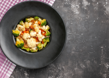 Нутрициолог Масленникова: самая частая ошибка в питании — избыток углеводов