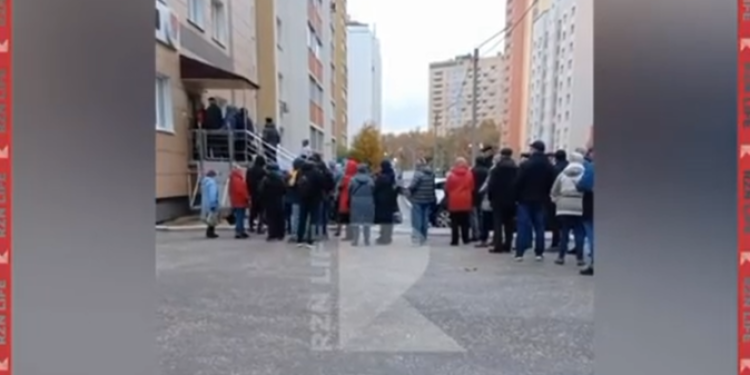 Рязанцы пожаловались на огромную очередь на холтер в поликлинике в Дашково-Песочне Рязанцы пожаловались на огромную очередь на холтер в поликлинике в Дашково-Песочне