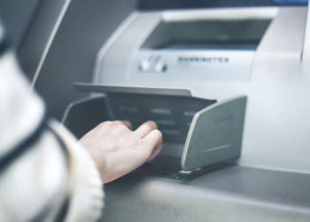 Центробанк снизил ключевую ставку до 16,5% годовых