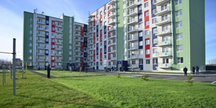 В рязанском Рыбном ключи от квартир в новом доме получили 146 семей В рязанском Рыбном ключи от квартир в новом доме получили 146 семей