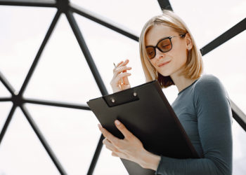 SuperJob: 58% рязанцев уверены, что искать новую работу нужно без предупреждения руководства