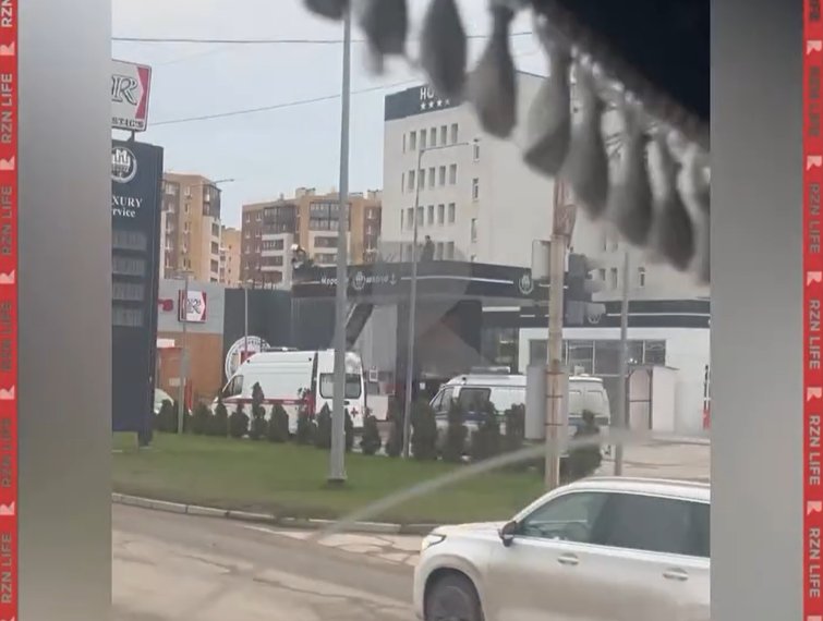 В Рязани на Солотчинском шоссе засняли скопление машин экстренных служб