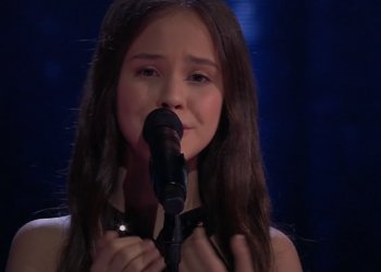12-летняя рязанка Виктория Захарова выступила в финале шоу "Голос. Дети" 12-летняя рязанка Виктория Захарова выступила в финале шоу «Голос. Дети»