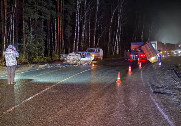 В ДТП в Клепиковском районе погиб 48-летний водитель, два человека пострадали