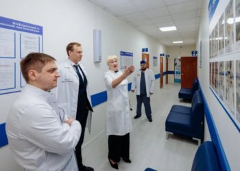 Павел Малков посетил новый Центр рефракционной хирургии, открывшийся в Рязани