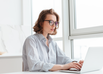 В Госдуме предложили сократить рабочий день до 6 часов В Госдуме предложили сократить рабочий день до 6 часов