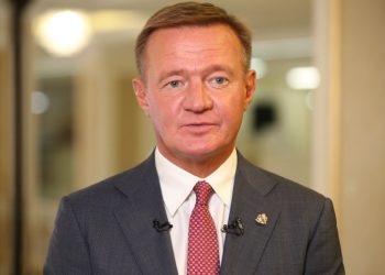 Песков рассказал о реакции Кремля на самоубийство экс-главы Минтранса РФ Старовойта