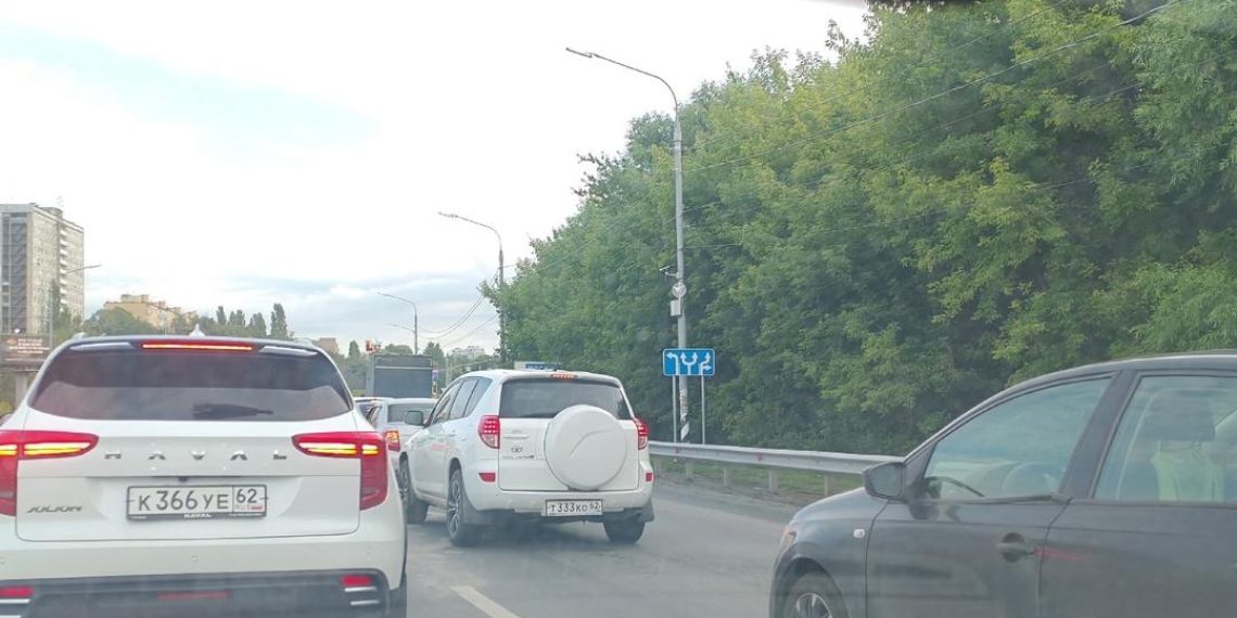 Около рязанского гипермаркета "Глобус" изменилась схема движения Около рязанского гипермаркета «Глобус» изменилась схема движения