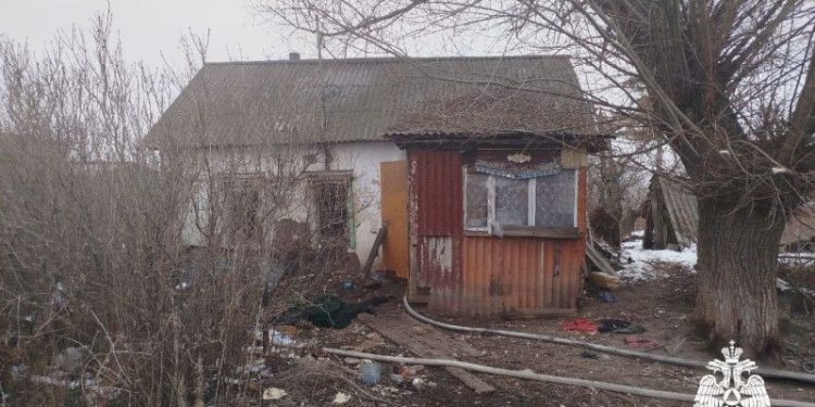 В рязанском Пронске на пожаре погибли два человека В рязанском Пронске на пожаре погибли два человека